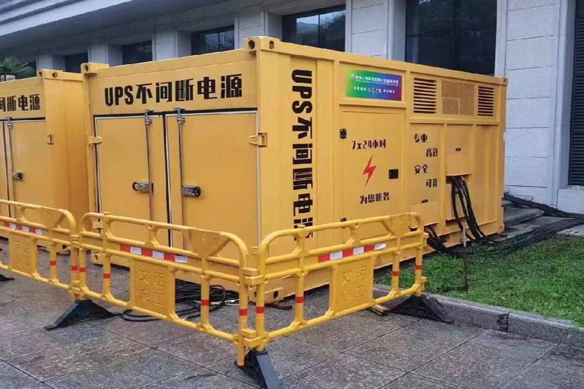 镇雄发电机租赁施工现场